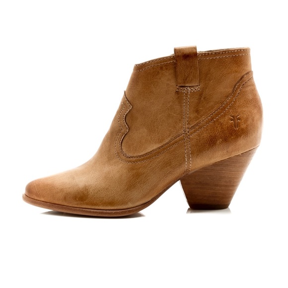 Frye Reina Tan Burnished Finish Bootie 10 - Picture 3 of 12